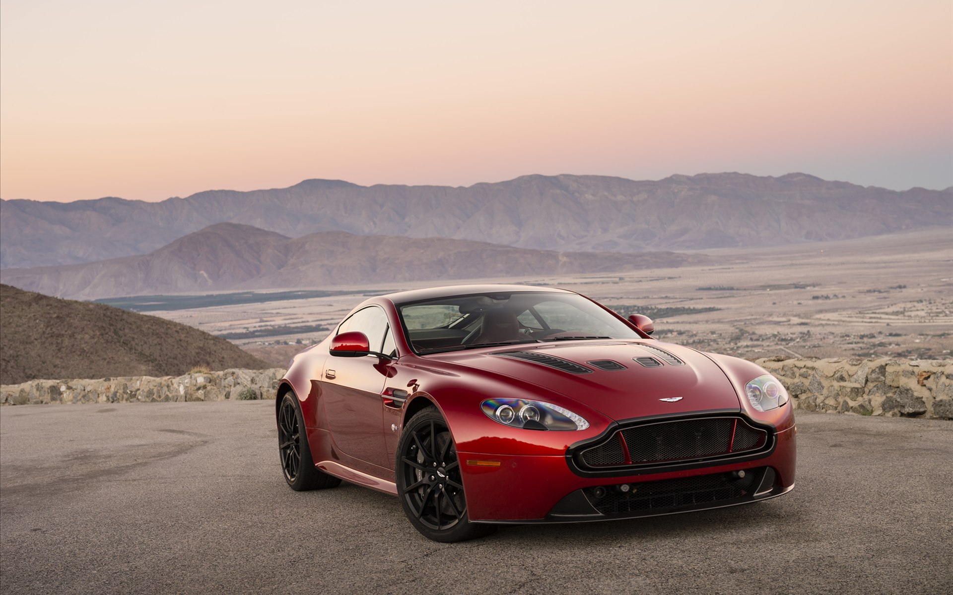 Aston Martin V12 Vantage S 2014